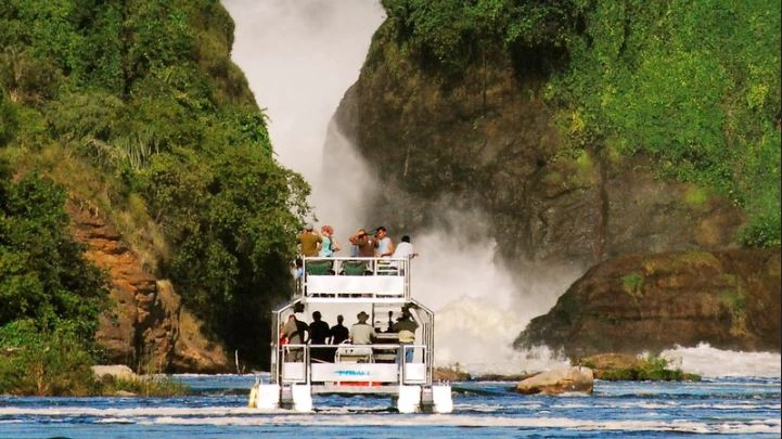 boat-cruise-in-uganda